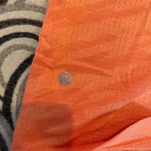 Mens lululemon shirt. Large. Like new. Smoke free home